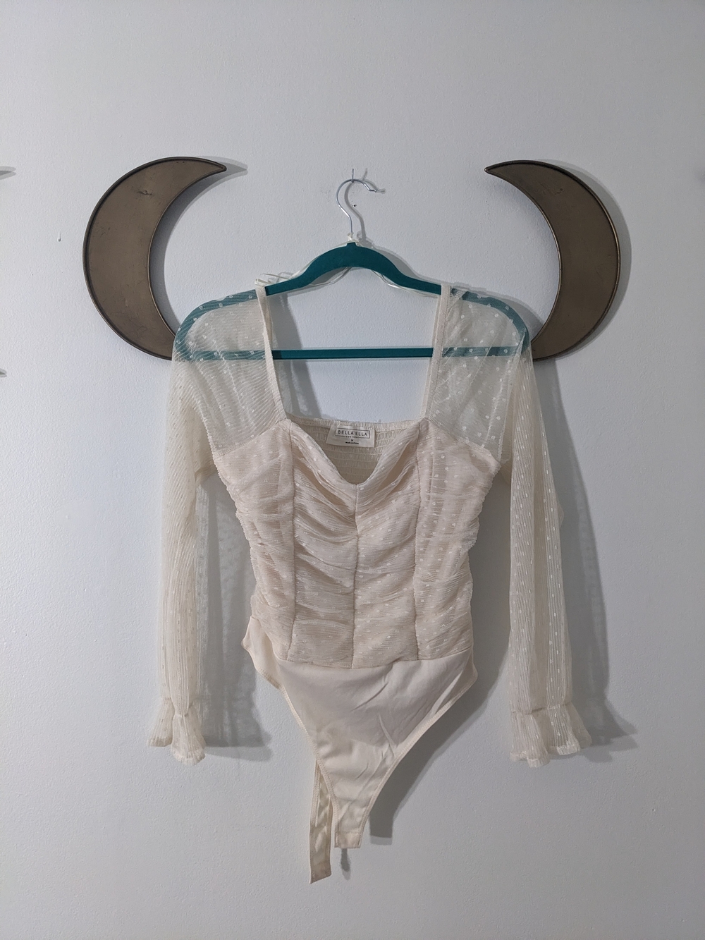 Bella Ella Boutique Cream Ruched Dotted-Sleeve Bodysuit